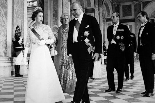 Elizabeth II, the Queen of the Elysée