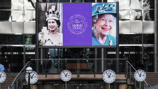 Queen Elizabeth II leaves Buckingham Palace for good